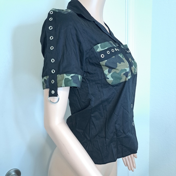 Dead Threads Womens S Shirt Goth Black Camouflage Button Down Short Sleeve - Picture 2 of 12